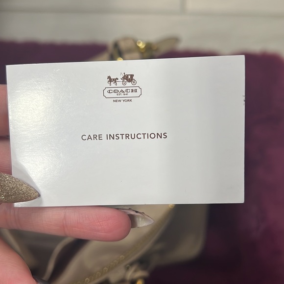 Coach hand bag - Picture 4 of 4